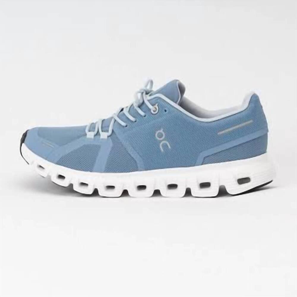 NEW ON RUNNING women's cloud 6 sneaker in chambray/white